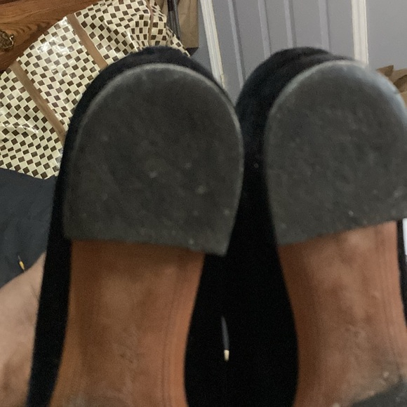 Black ladies slip on shoes - Picture 7 of 9